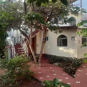 Сasa de vacaciones The Finch House
